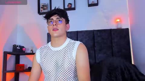 Snapshot of nolan_twink chatting on 21, 10, 2025 Nolan online show from 21, 10, 2025