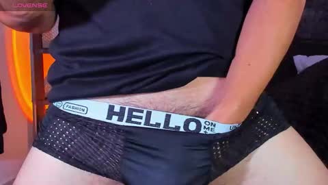 Snapshot of nolan_twink chatting on 21, 10, 2025 Nolan online show from 21, 10, 2025