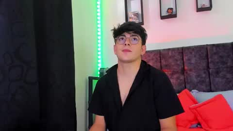 Snapshot of nolan_twink chatting on 27, 10, 2025 Nolan online show from 27, 10, 2025