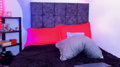 Snapshot of nolan_twink chatting on 5, 11, 2025 Nolan online show from 5, 11, 2025