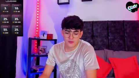 Snapshot of nolan_twink chatting on 14, 11, 2025 Nolan online show from 14, 11, 2025