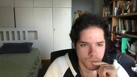 Snapshot of nongay379444 chatting on 8, 1, 2025 nongay379444 online show from 8, 1, 2025