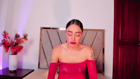 Snapshot of nora_dasilva chatting on 19, 12, 2024 Nora Da Silva online show from 19, 12, 2024