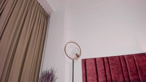 Snapshot of nora_dasilva chatting on 8, 1, 2025 Nora Da Silva online show from 8, 1, 2025
