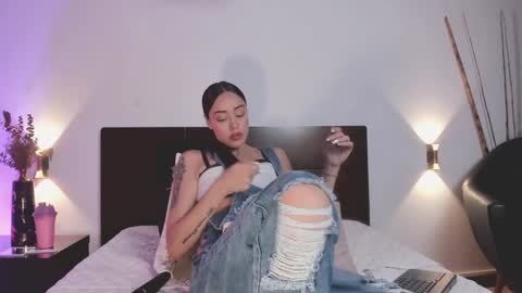 Snapshot of nora_dasilva chatting on 30, 1, 2025 Nora Da Silva online show from 30, 1, 2025