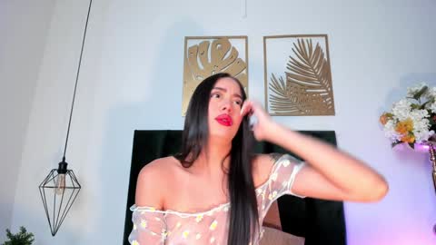 Snapshot of nora_dasilva chatting on 4, 2, 2025 Nora Da Silva online show from 4, 2, 2025