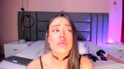 Snapshot of nora_dasilva chatting on 23, 2, 2025 Nora Da Silva online show from 23, 2, 2025