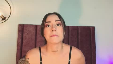 Snapshot of nora_dasilva chatting on 7, 10, 2025 Nora Da Silva online show from 7, 10, 2025