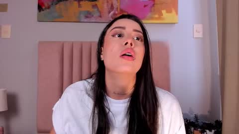 Snapshot of nora_dasilva chatting on 13, 10, 2025 Nora Da Silva online show from 13, 10, 2025