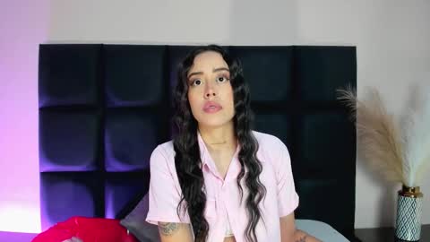 Snapshot of nora_dasilva chatting on 18, 10, 2025 Nora Da Silva online show from 18, 10, 2025