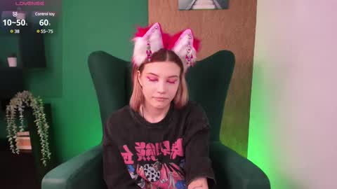 Snapshot of nora_lis chatting on 8, 3, 2025 Nora Cutie u online show from 8, 3, 2025