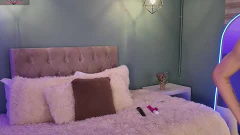 Snapshot of nora_vennucci chatting on 18, 3, 2026 Nora online show from 18, 3, 2026