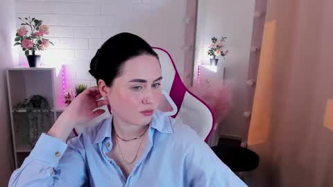 Nora online show from 21, 4, 2026