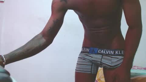 Snapshot of noreno9159 chatting on 21, 11, 2025 noreno9159 online show from 21, 11, 2025