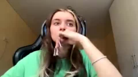 Elena online show from 18, 3, 2026