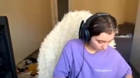 Elena online show from 17, 4, 2026