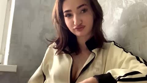 Snapshot of normanhandshoe chatting on 4, 12, 2025 Rina online show from 4, 12, 2025