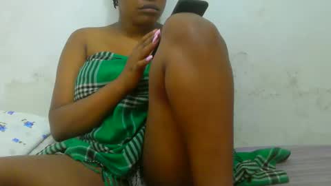 Snapshot of notoy1 chatting on 20, 10, 2025 notoy1 online show from 20, 10, 2025