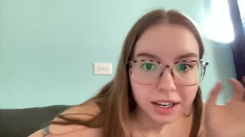 notsydneysweeney online show from 1, 7, 2026