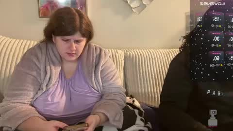 Snapshot of noturbabymoms chatting on 23, 12, 2024 NotUrBabyMoms online show from 23, 12, 2024