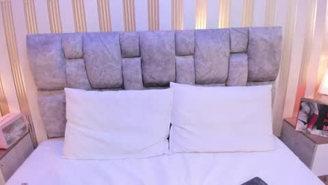 Snapshot of nova_lane chatting on 25, 11, 2025 NOVA online show from 25, 11, 2025