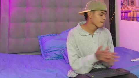 Snapshot of nova_mitchell chatting on 29, 5, 2026 NOVA online show from 29, 5, 2026