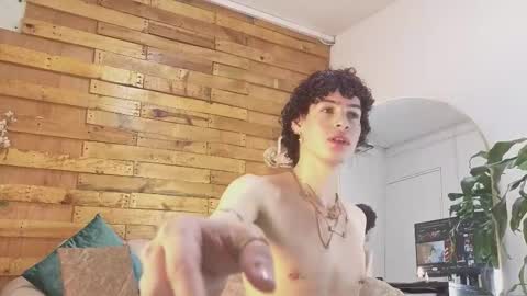 Nova Salvatore online show from 20, 12, 2025