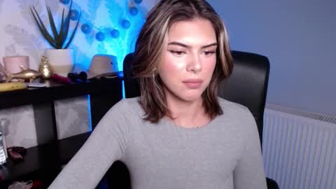 Snapshot of nova_sin chatting on 9, 1, 2026 Nova online show from 9, 1, 2026