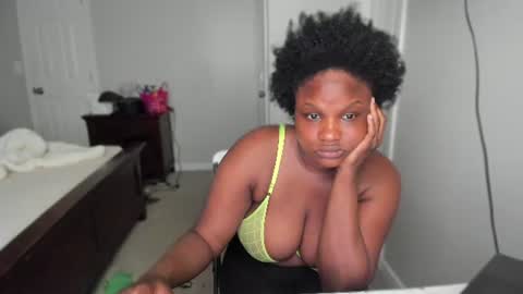Snapshot of novacandy chatting on 2, 7, 2026 Nova online show from 2, 7, 2026