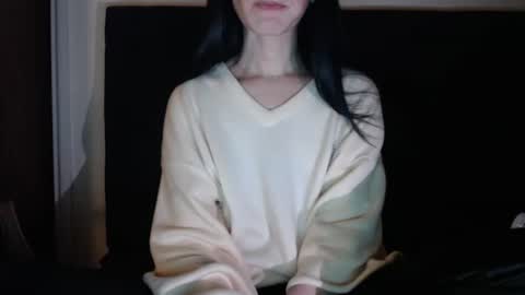 Snapshot of novafrey chatting on 22, 11, 2025 Olivia online show from 22, 11, 2025