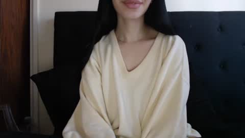 Snapshot of novafrey chatting on 23, 11, 2025 Olivia online show from 23, 11, 2025