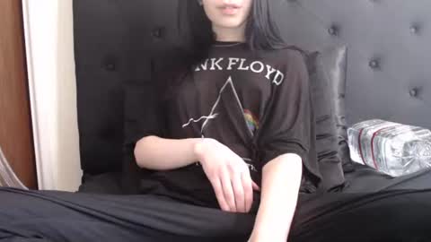 Snapshot of novafrey chatting on 2, 12, 2025 Olivia online show from 2, 12, 2025