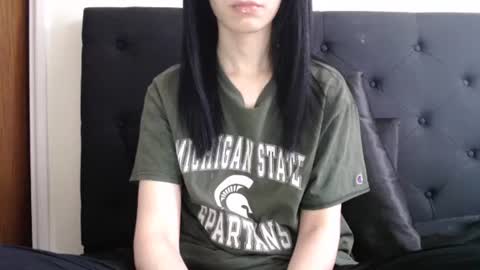 Snapshot of novafrey chatting on 5, 12, 2025 Olivia online show from 5, 12, 2025