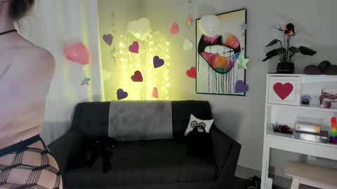 Snapshot of novaharper chatting on 17, 2, 2025 Nova Harper online show from 17, 2, 2025