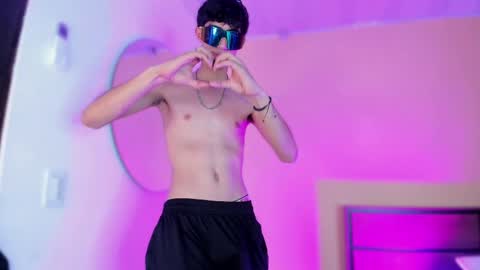 Snapshot of novawheeler chatting on 5, 1, 2025 Nova online show from 5, 1, 2025