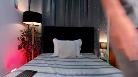 Snapshot of novawheeler chatting on 16, 1, 2025 Nova online show from 16, 1, 2025