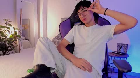 Snapshot of novawheeler chatting on 7, 2, 2025 Nova online show from 7, 2, 2025