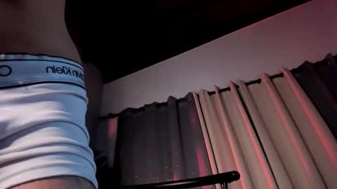 Snapshot of novawheeler chatting on 15, 10, 2025 Nova online show from 15, 10, 2025