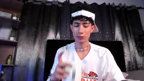 Snapshot of novawheeler chatting on 12, 11, 2025 Nova online show from 12, 11, 2025