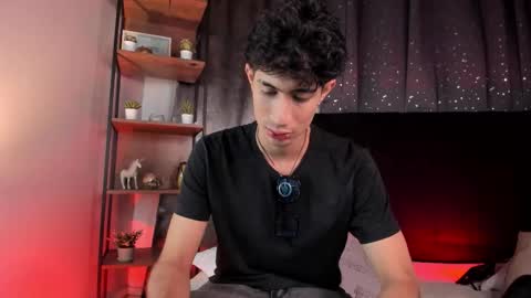 Snapshot of novawheeler chatting on 16, 11, 2025 Nova online show from 16, 11, 2025