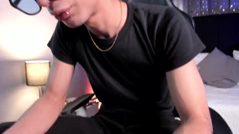 Snapshot of novawheeler chatting on 28, 11, 2025 Nova online show from 28, 11, 2025