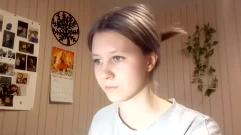 Sari  It is my first day  online show from 28, 2, 2026