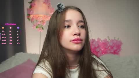 Snapshot of now_you_know chatting on 12, 10, 2025 Dina online show from 12, 10, 2025