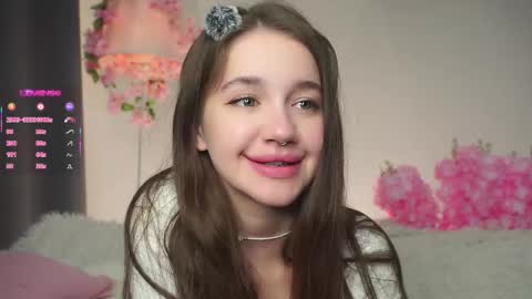 Snapshot of now_you_know chatting on 17, 10, 2025 Dina online show from 17, 10, 2025