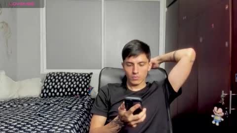 Snapshot of noxx_stark chatting on 16, 11, 2025 Noxx online show from 16, 11, 2025