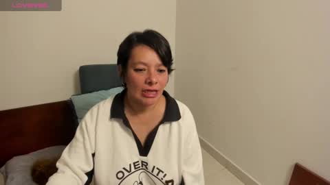 Snapshot of nuit_rose chatting on 8, 1, 2025 nuit_rose online show from 8, 1, 2025