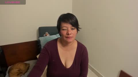 Snapshot of nuit_rose chatting on 11, 1, 2025 nuit_rose online show from 11, 1, 2025