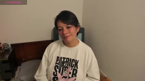 Snapshot of nuit_rose chatting on 6, 2, 2025 nuit_rose online show from 6, 2, 2025