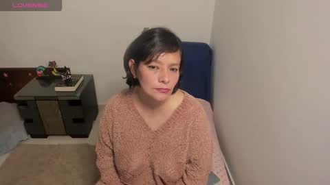 Snapshot of nuit_rose chatting on 1, 10, 2025 nuit_rose online show from 1, 10, 2025