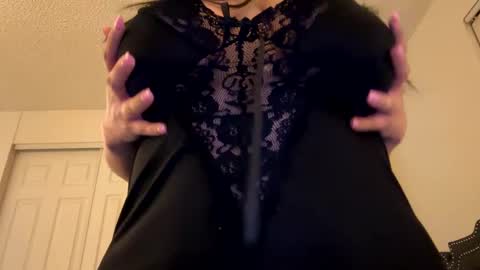 Snapshot of numb__nut chatting on 1, 1, 2025 numb__nut online show from 1, 1, 2025